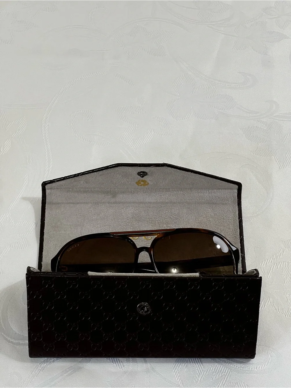 Vintage Gucci GG 1627/S 7911W Tortoiseshell Aviator Sunglasses Web Stripe